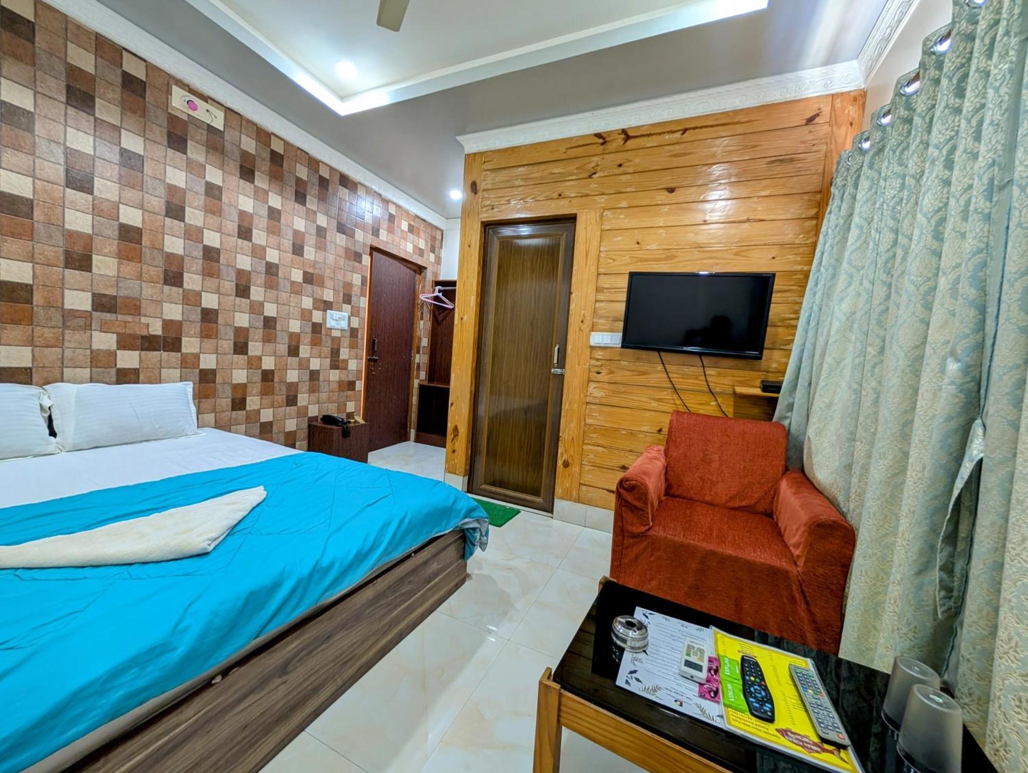 Dip Holidays Shānti Niketan Exterior foto