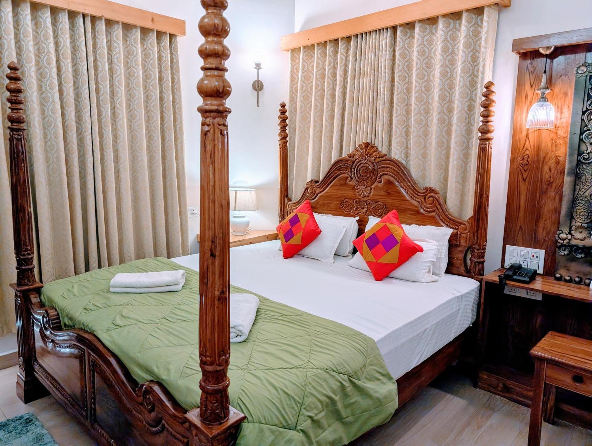 Dip Holidays Shānti Niketan Quarto foto